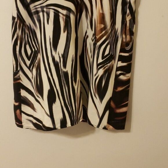 - June and hudson animal print blouse size small. - Picture 2 of 7